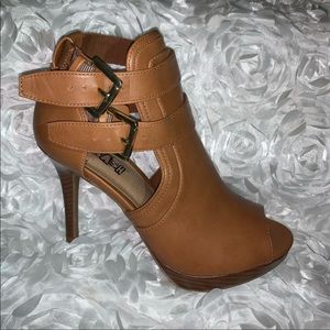 🌿OPENED TOE BOOTIESS !🌿